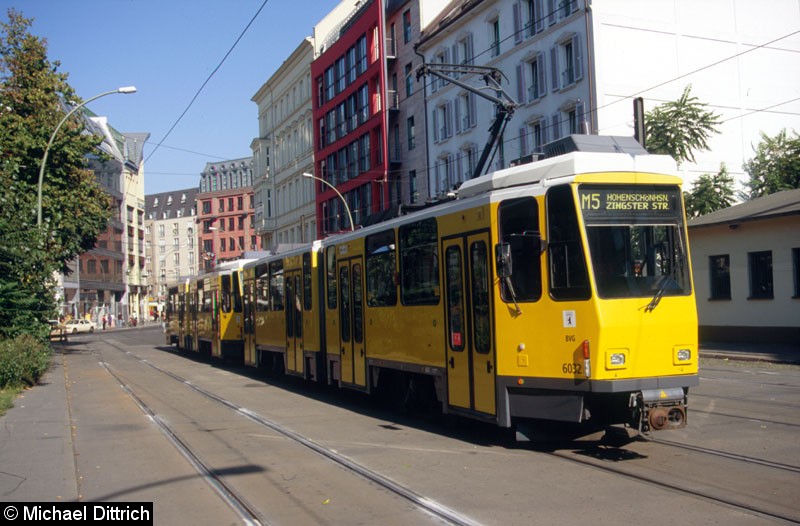 Bild: 6032 als Linie M5 in der Großen Präsidentenstraße.