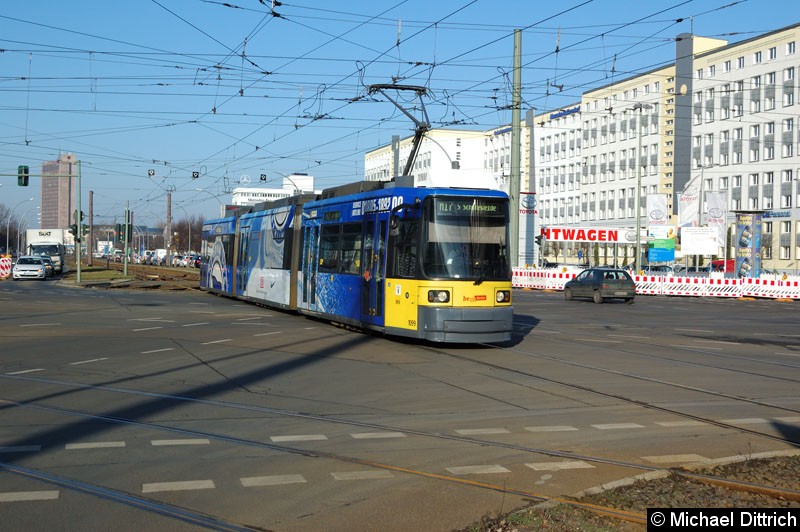 Bild: 1099 als Linie M17 auf der Kreuzung Allee der Kosmonauten/Rhinstr.