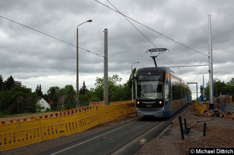 Bild: 1212 als Linie 11 in der Bornaische Str. zwischen den Haltestellen S-Bahnhof Connewitz und Raschwitzer Str.