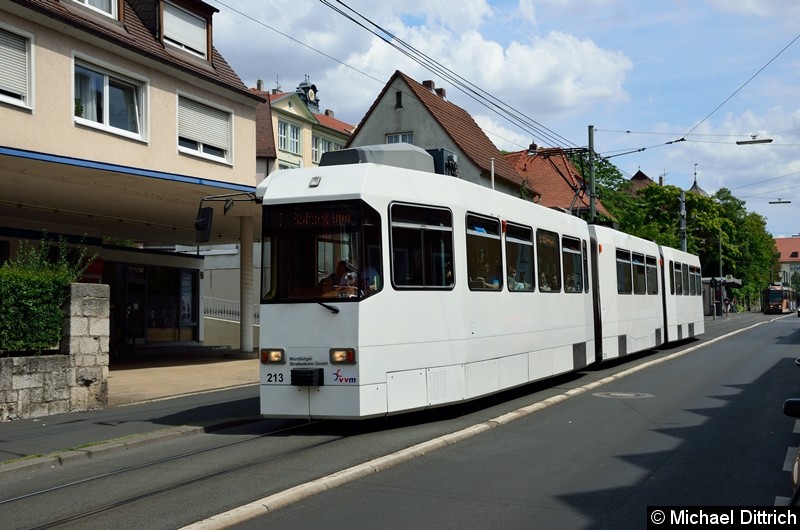 Bild: GT-E 213 zwischen den Haltestellen Pestalozzistraße Uni-Klinikum Bereich A und Josefskirche.