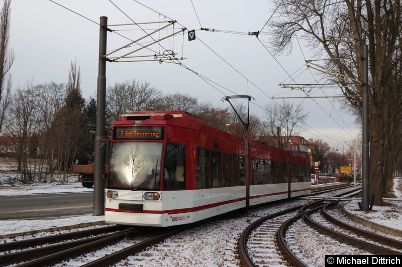 Bild: MGT6D/E 609 als Linie 7 kurz vor der Haltestelle Thüringenhalle.
