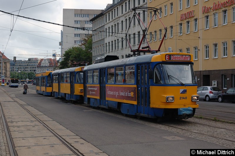 Bild: 2140 und Anhang als Dienstfahrt in der Wendestelle Hauptbahnhof.