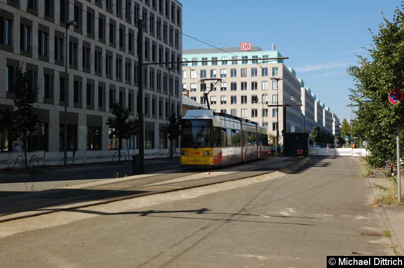 Bild: 1074 als Linie M1 in der Wendestelle Nordbahnhof. Die M1 wurde wegen einer Demo hierher umgeleitet.