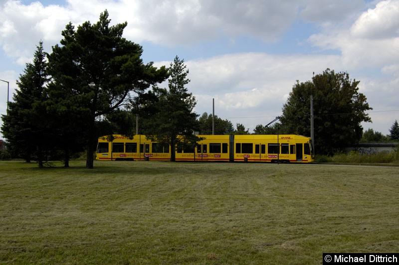Bild: 1151 als Linie 4 in der Wendeschleife Gohlis.