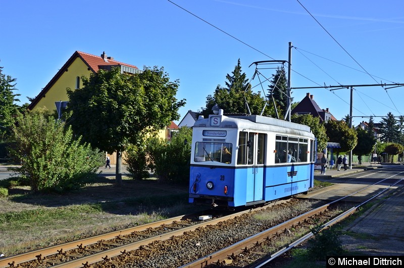 Bild: Wagen 39 bei der Rückkehr hinter der Haltestelle Wagenhalle.