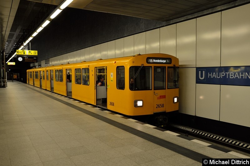 Bild: 2658/2659 als U55 im Hauptbahnhof.