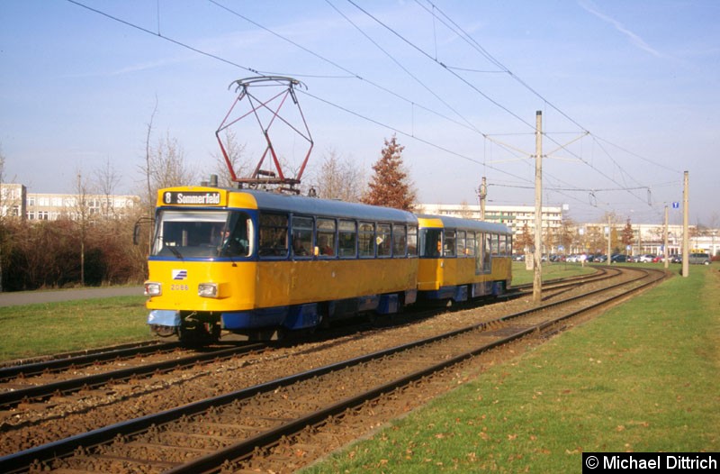 Bild: 2086 als Linie 8 zwischen den Haltestellen Jupiterstraße und Plovdiver Straße.