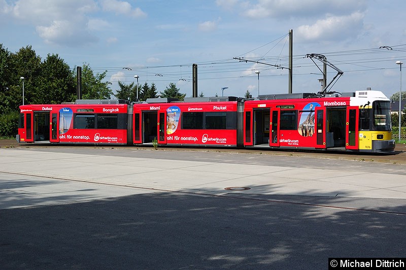Bild: 1076 als Linie 16 in der Wendeschleife Ahrensfelde.