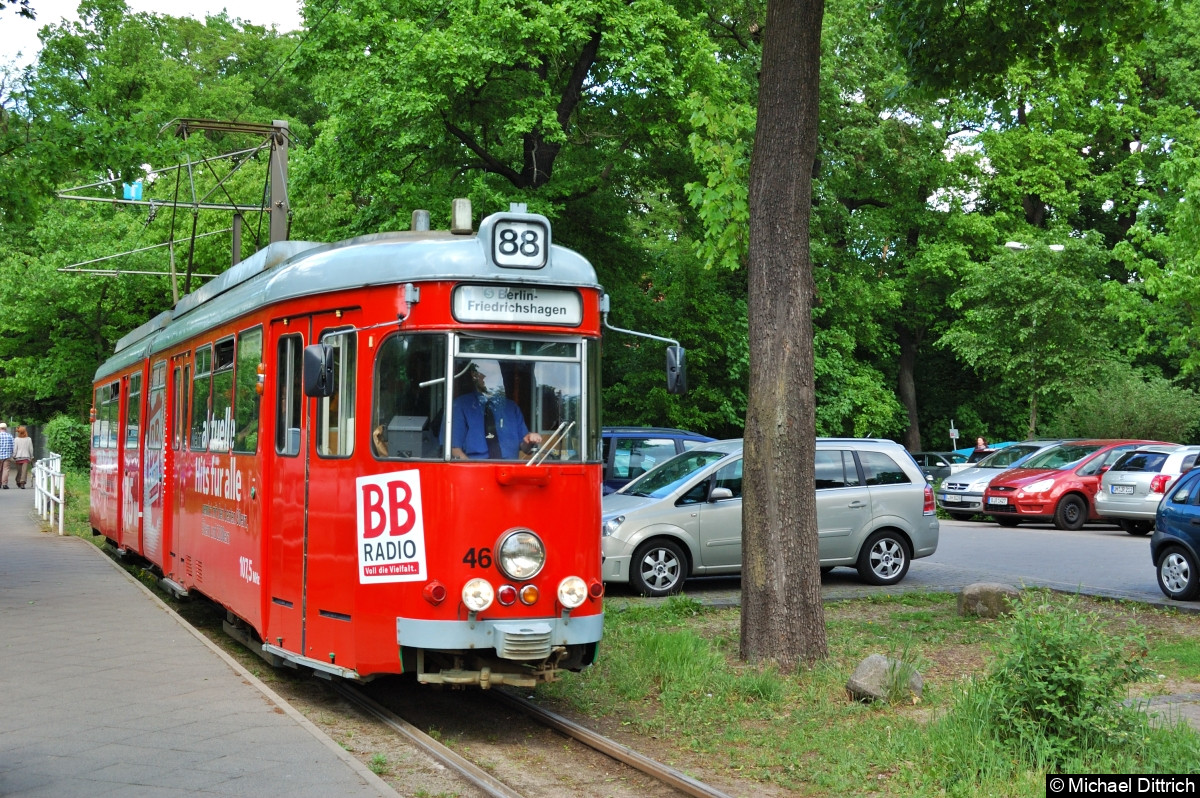 Bild: Wagen 46 bei der Ankunft am S-Bf. Friedrichshagen.