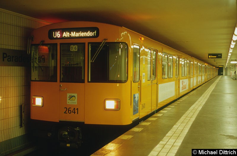 Bild: Wagen 2641 als U6 im Bahnhof Paradestr.