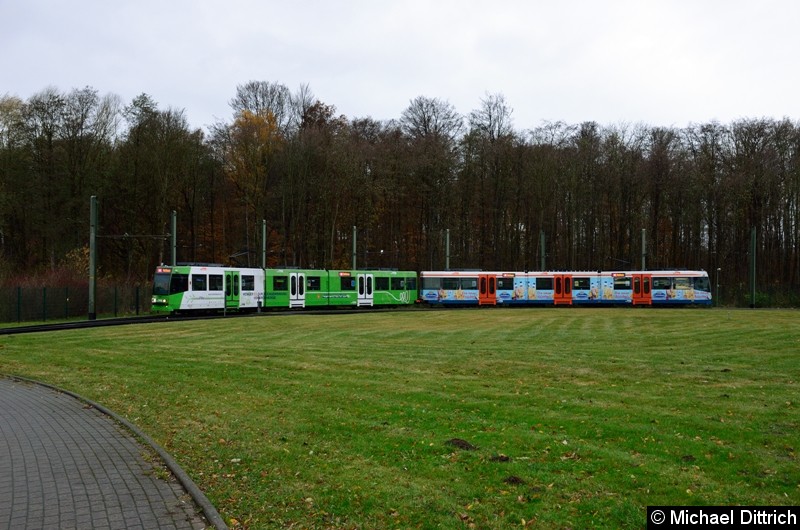 Bild: Wagen 566 und 567 als Linie 4 in der Wendeschleife Lohmannshof.