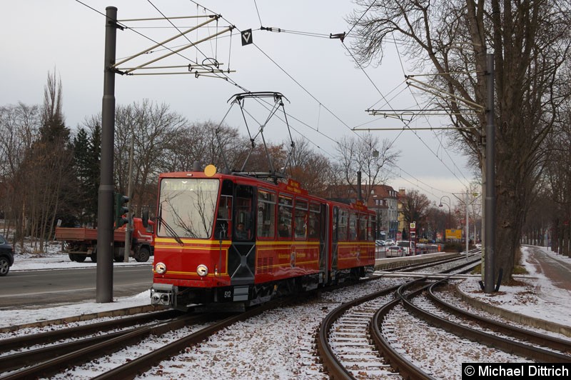 Bild: KT4D 512 als Stadtrundfahrt kurz vor erreichen der Haltestelle Thüringenhalle.