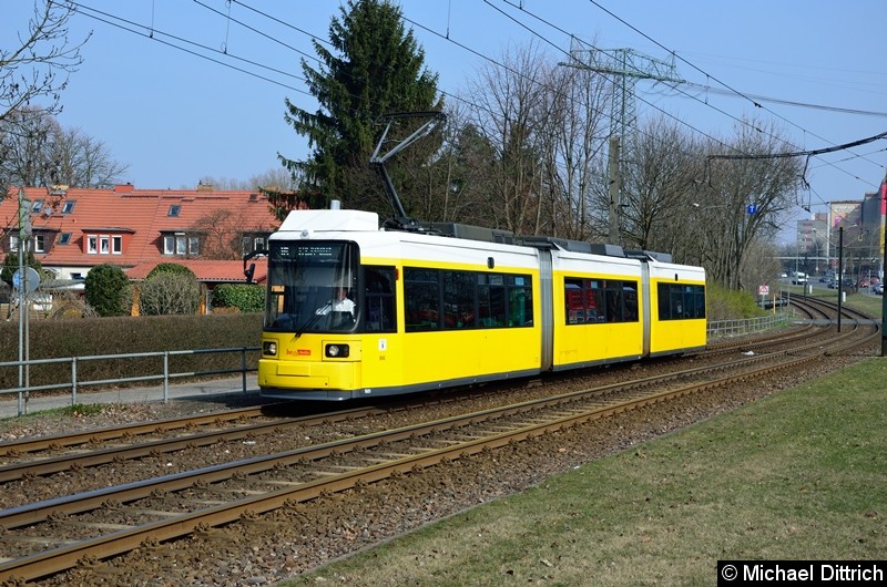 Bild: 1605 als Linie 16 kurz vor der Haltestelle Landsberger Allee/Rhinstr.