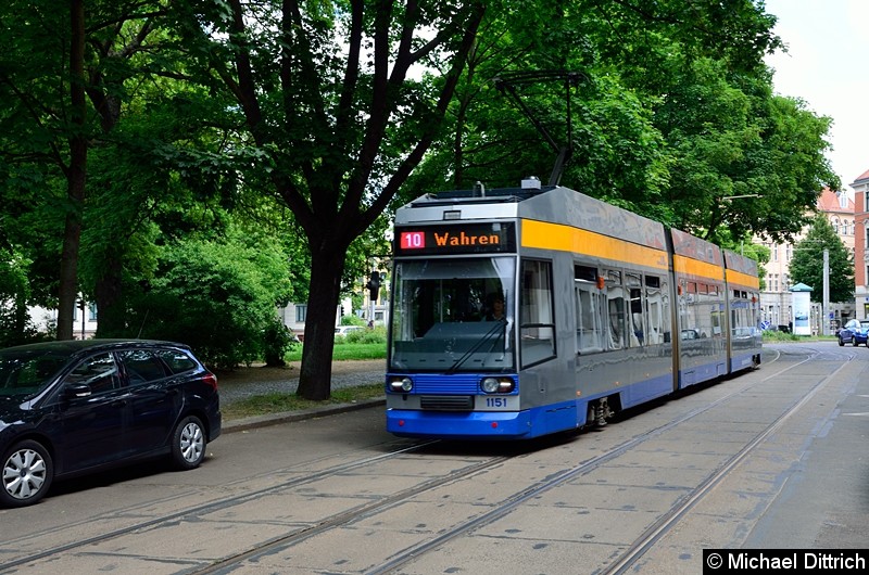 Bild: 1151 als Linie 10 kurz vor der Haltestelle Wiedebachplatz.