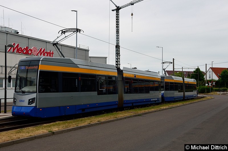 Bild: 1340 + 1321 als Linie 7 in Sommerfeld.