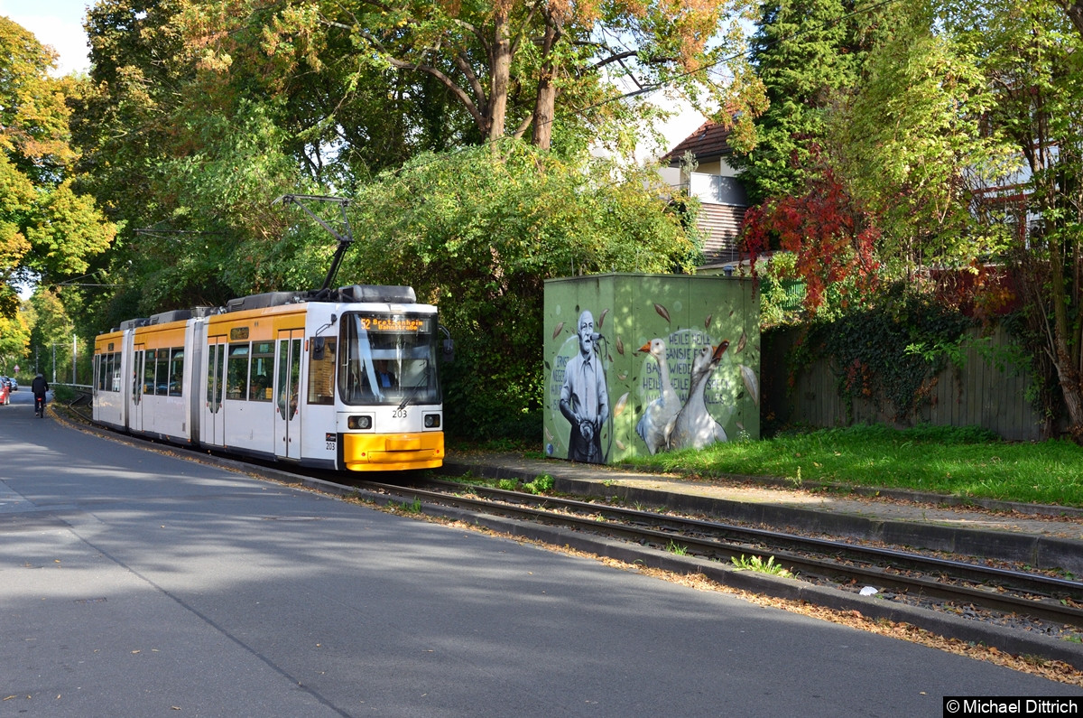 Bild: Wagen 203 als Linie 52 kurz vor der Endstelle Bretzenheim, Bahnhofstraße.
