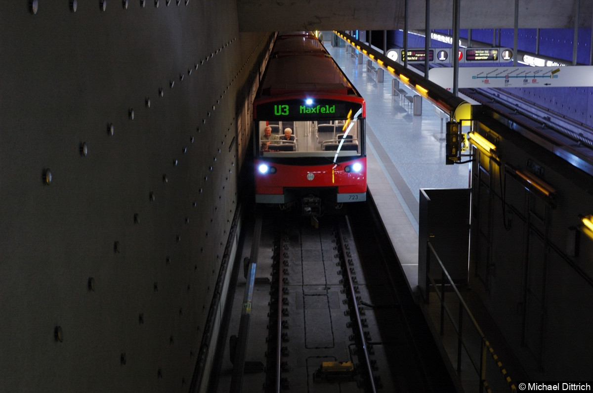 Bild: 723 als Linie U3 in der Endstelle Gustwav-Adolf-Str.